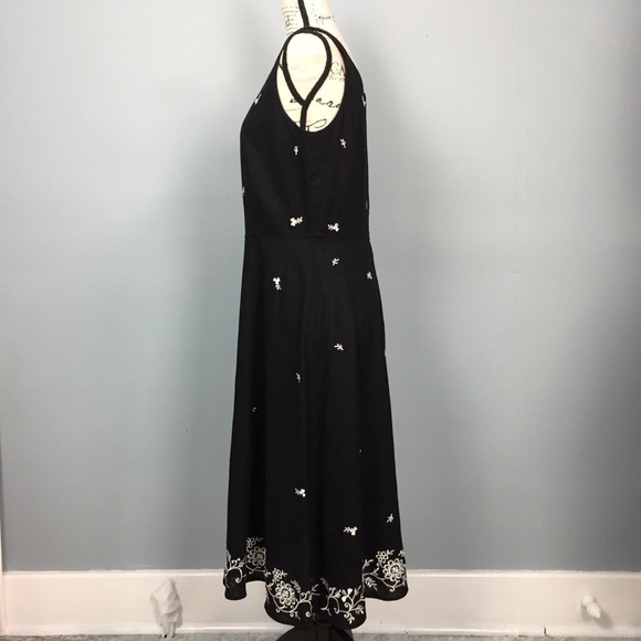 DRESSBARN Sleeveless Embroidered Linen Ble… - Picture 14 of 16